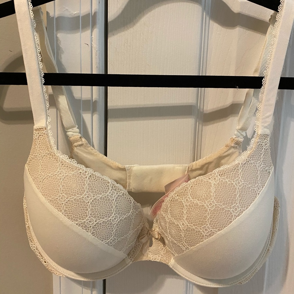 Victoria’s Secret White Bra